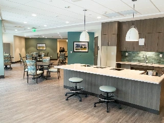 Hebron Oaks Skilled Nursing & Rehabilitation Center - photo 2