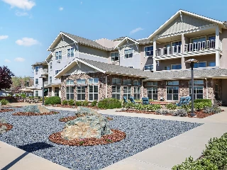 El Dorado Estates Gracious Retirement Living - photo 4