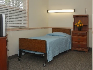 Life Care Center of Fort Wayne - photo 3