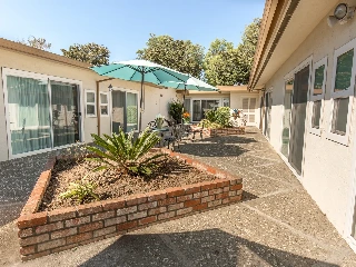 Mission Valley Post Acute - photo 3