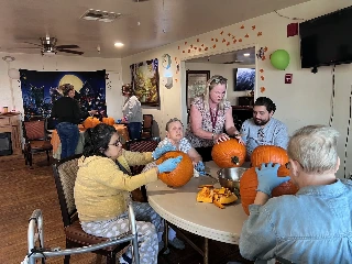 Redwood Senior Living Bakersfield - photo 2