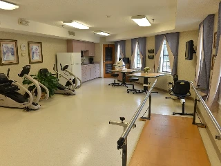 Grove Park Health & Rehab Center - photo 4