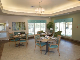 Legend Oaks Healthcare and Rehabilitation - Waxahachie - photo 5