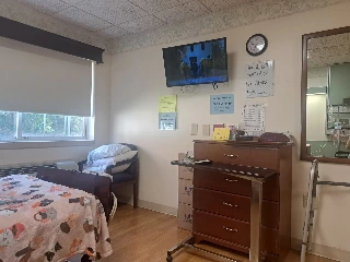 Autumn Lake Healthcare at Spa Creek - photo 2