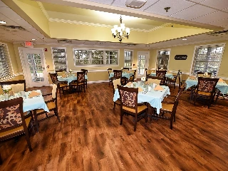 Charter Senior Living of Stepping Stone Falls - photo 2