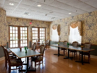 Autumn Lake Healthcare at Bucks Hill - photo 2