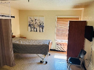 Yuma Nursing Center - photo 2