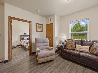 Addington Place of Des Moines - photo 1
