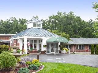 Autumn Lake Healthcare at Glen Hill - photo 2