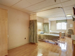 Wilmington Nursing and Rehabilitation Center - photo 3