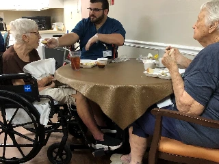 Hilltop Park Rehabilitation And Care Center - photo 4