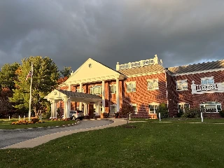 Oak Knoll Rehabilitation and Healthcare Center - photo 2